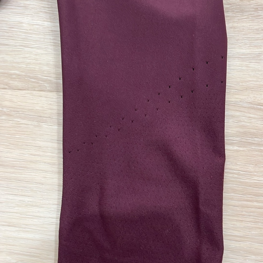 Lululemon Zoned In Tight *27" Cassis - Picture 4 of 13